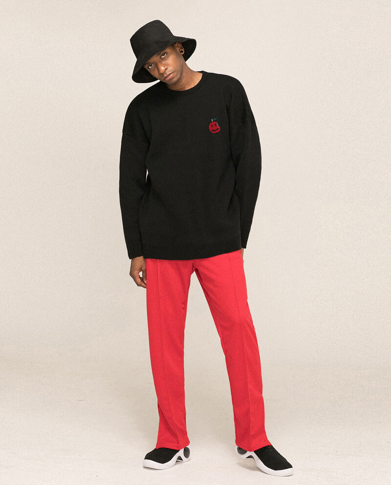 UNISEX] Red Apple Smile Round Knit_Black