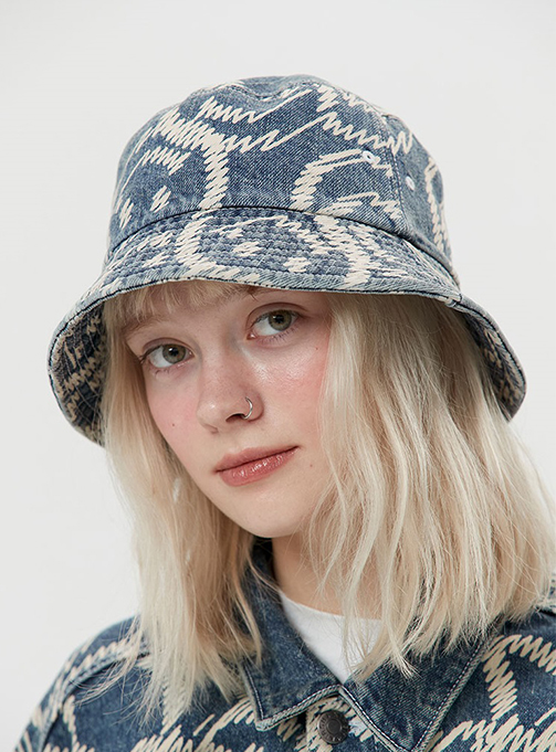 DOODLE CHERRY DENIM HAT [BLUE]