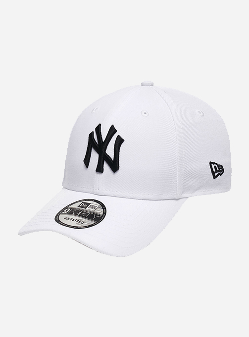 MLB Basic New York Yankees Ball Cap Black on White (12836269)