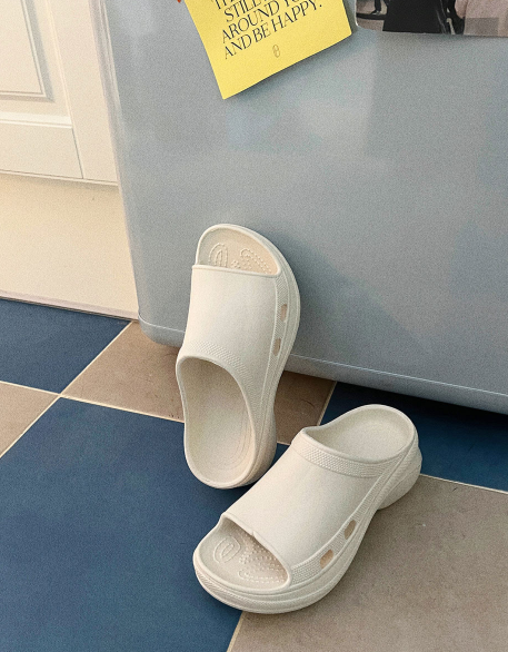 STREEFS LAGIRL Croc Toe Slippers-shoes - White