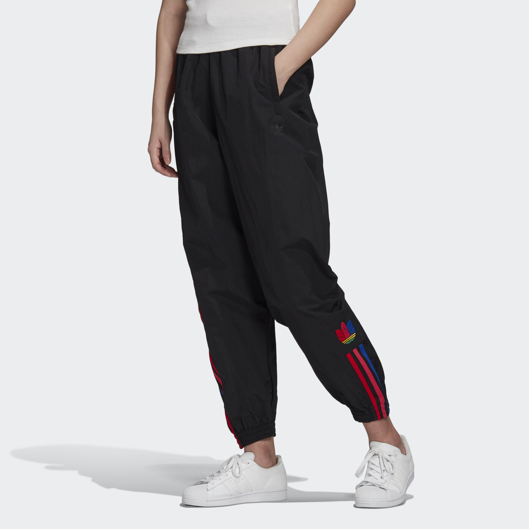 Jennie discount adidas pants